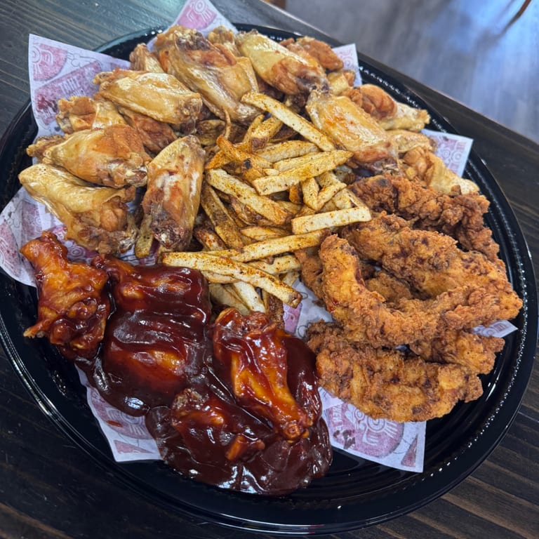 📱 GET REWARDED FOR EATING CHICKEN.
